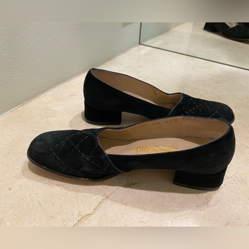 Salvatore Ferragamo black suede pumps - Picture 3 of 6